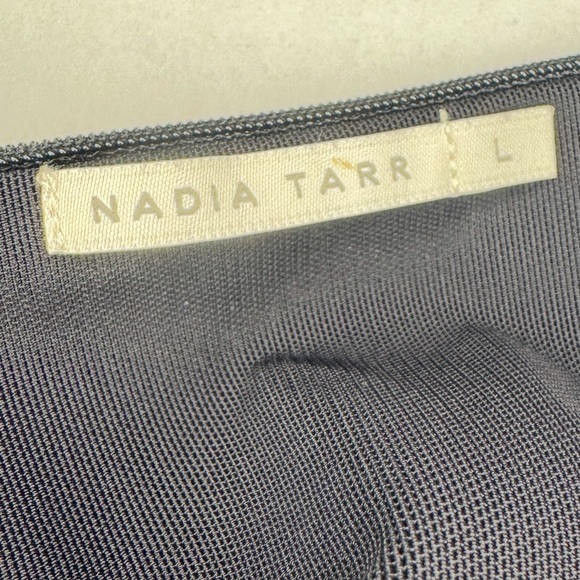Nadia Tarr Elegant Navy Blue Ribbed Skirt Size Large.    #207 - Picture 9 of 11